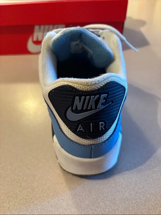 Nike Air Max Men's Athletic Shoes White Navy Sky Blue - Picture 3 of 5